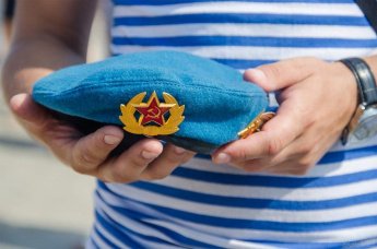 Торжественная встреча, посвящённая Дню воздушно-десантных войск. 